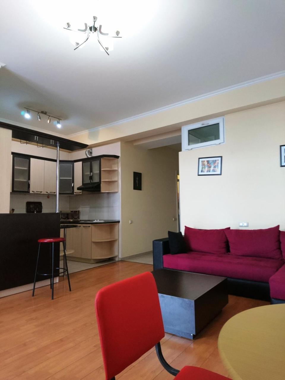 Luxury Apartment In The Centre Of Yerevan Exterior photo