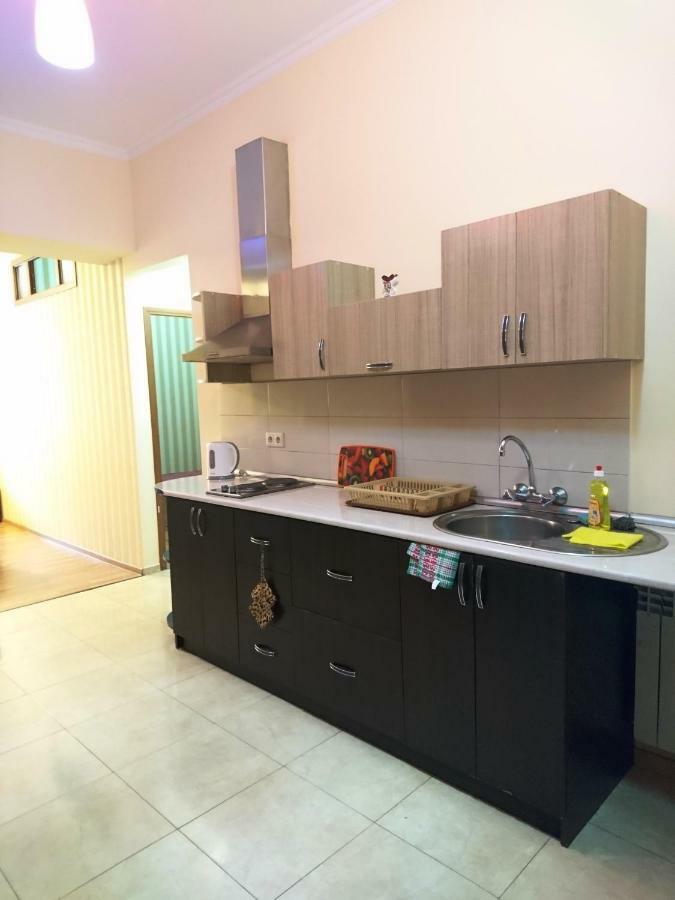 Luxury Apartment In The Centre Of Yerevan Exterior photo