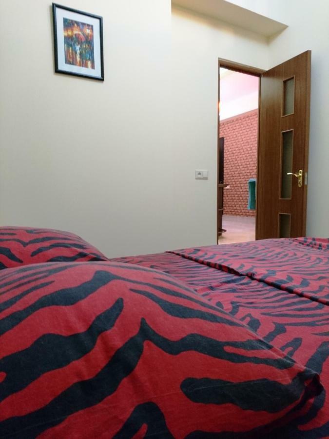 Luxury Apartment In The Centre Of Yerevan Exterior photo