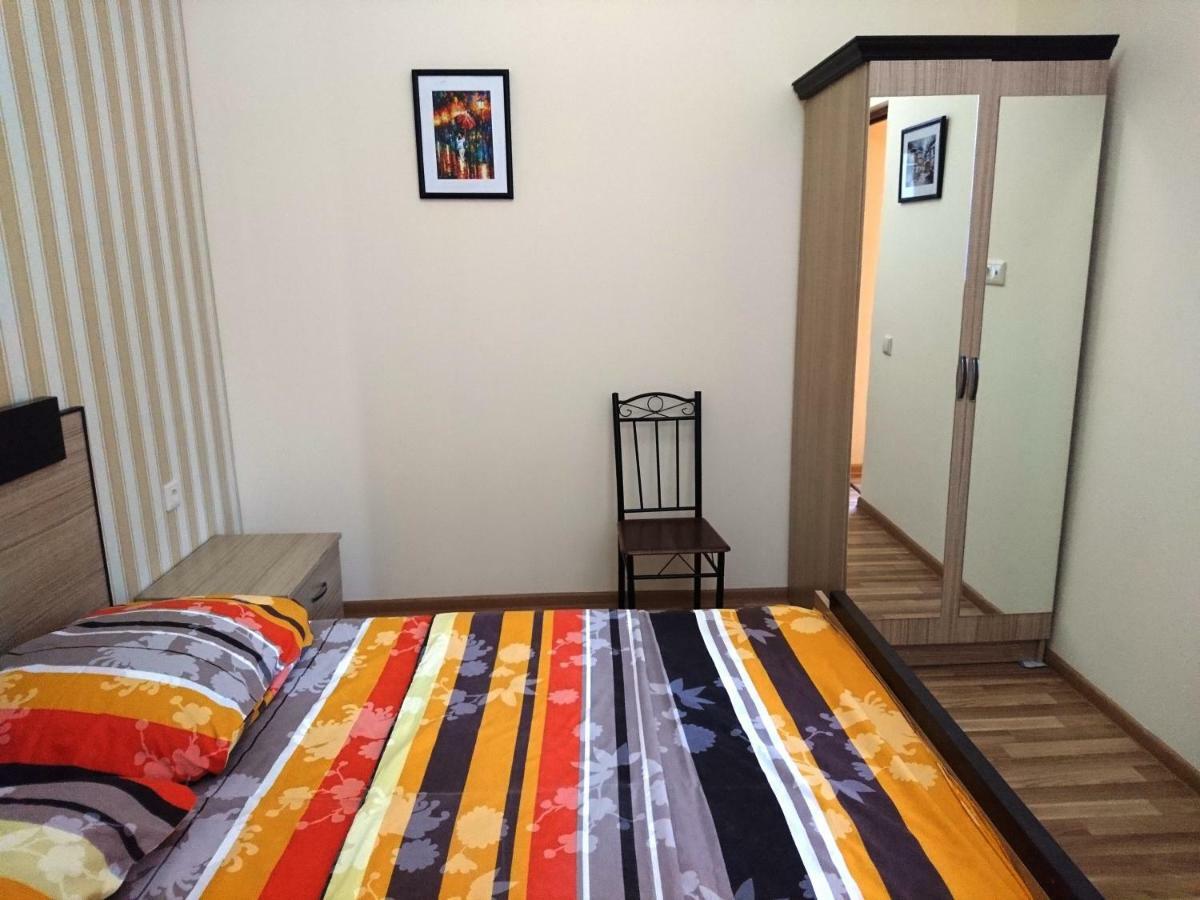 Luxury Apartment In The Centre Of Yerevan Exterior photo
