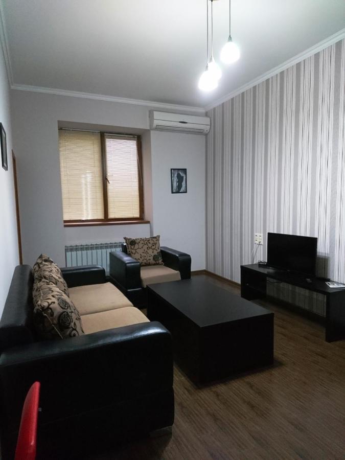 Luxury Apartment In The Centre Of Yerevan Exterior photo